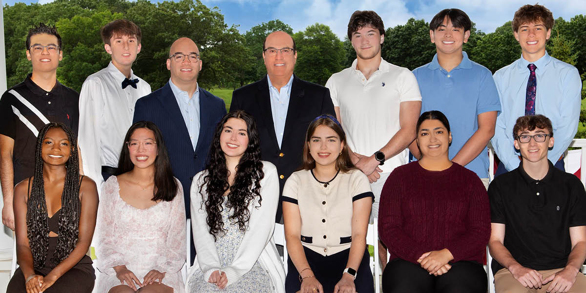 Group photo of scholarship recipients