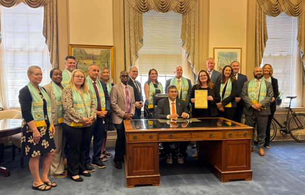  Delaware Governor Meyer Signs CCUA Public Deposits Legislation into Law